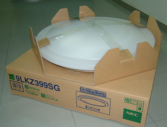 家庭用照明器具（シーリングライト）の梱包箱